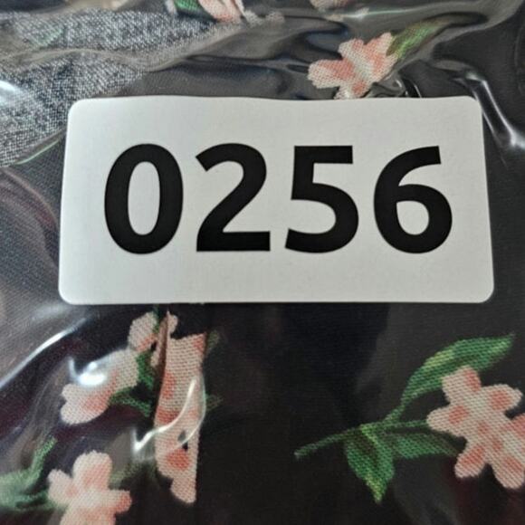 Floral Black Rayon Blouse with Smocked‎ Waist and Blousy Sleeves Size 2x - Picture 12 of 12